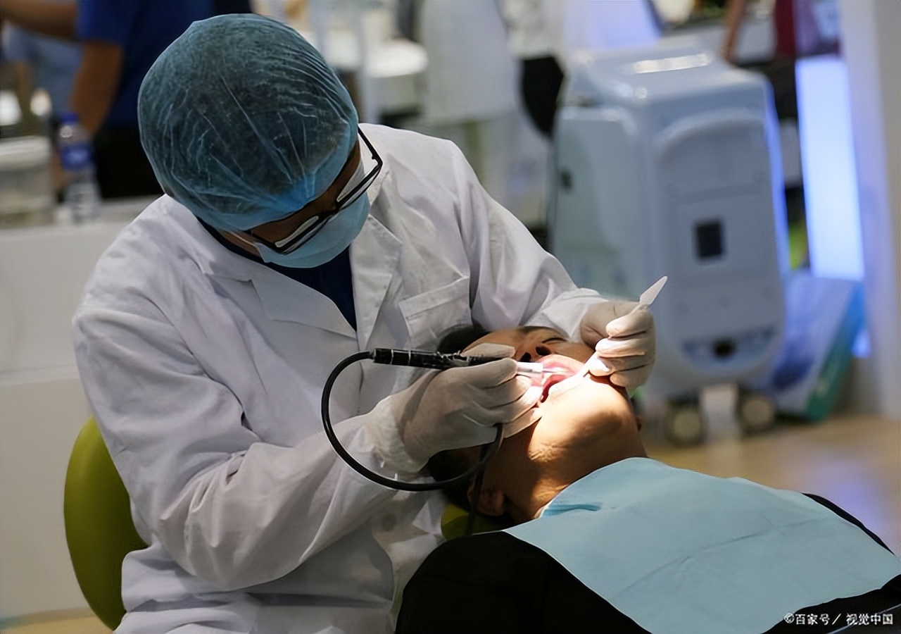 泥瓦工打拼17年成富豪董事长,泥瓦匠起家的企业家