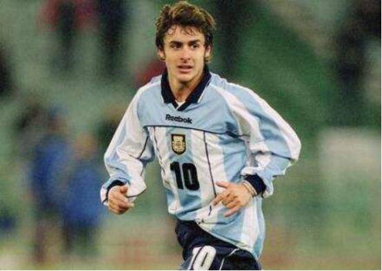 80后球迷心中的球星,老球员巴乔年轻的样子