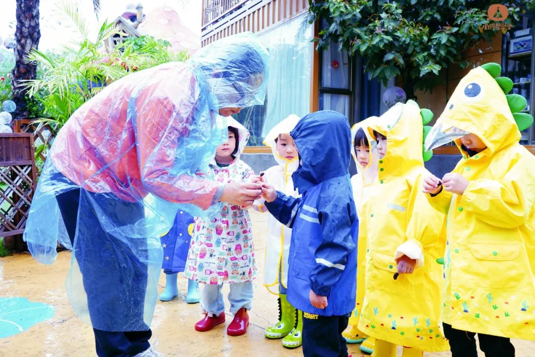 下雨天带小孩可以这样玩,下雨天可以带孩子去哪玩
