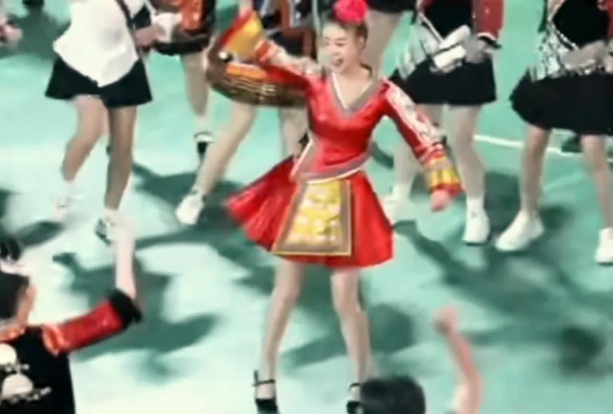 华春莹为“村超”点赞,足协想到“村超”调研,网友:不欢迎。