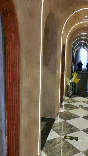 记者卧底实探麦当劳餐厅,北京三里屯餐厅酒吧