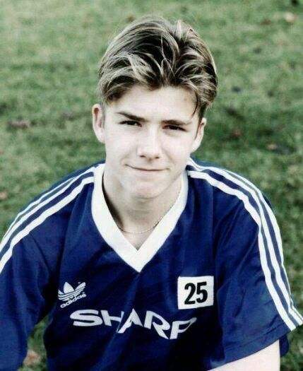 贝克汉姆圆月弯刀一战成名,贝克汉姆式的圆月弯刀