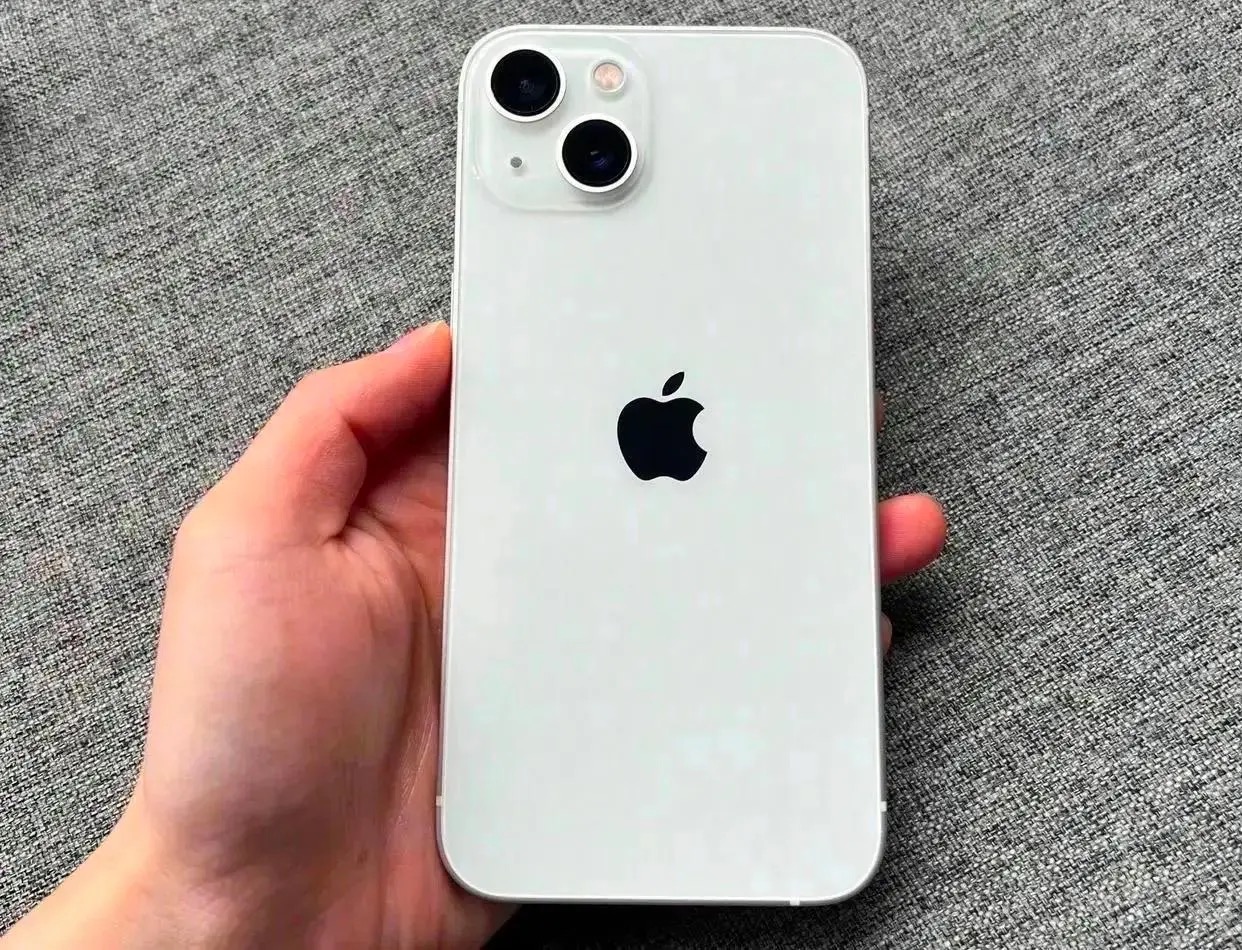 测评苹果14和15哪个好,对比和测评的区别