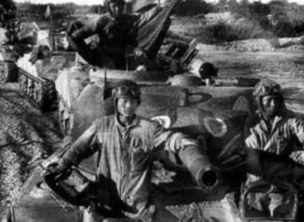 2017年，云南村民采药发现废汽油桶，打开才知全是20多岁军人遗骸