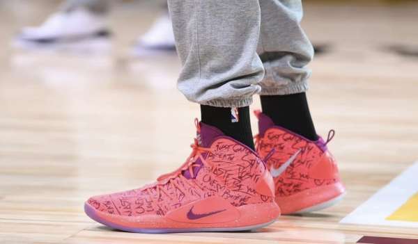 2022全明星战靴,2024年nba全明星名人赛上脚球鞋