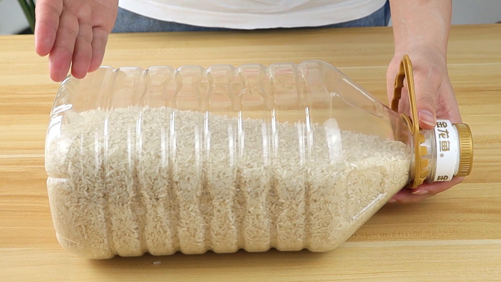 大米桶里放什么不生虫生活小妙招,大米生虫用什么办法驱赶虫子