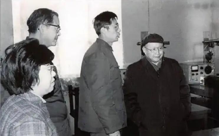 钱伟长考清华写的赋,钱伟长文史满分