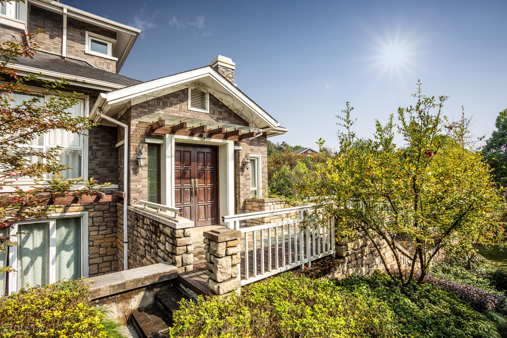 抵押贷贷出来的钱要怎么弄出来 (银行抵押贷详细流程)