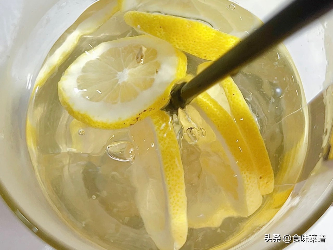 天气太热喝什么奶茶解暑,天气超热喝什么汤解暑降温