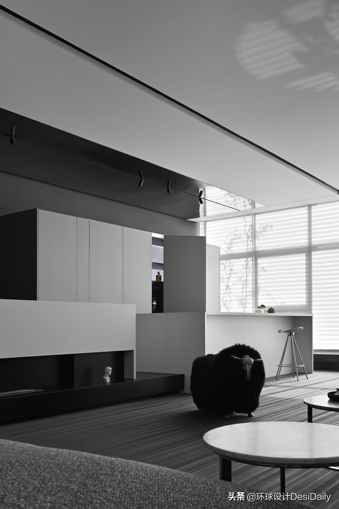 鍙ゆ湪瀛愭湀,鍙ゆ湪瀛愭湀浣滃搧