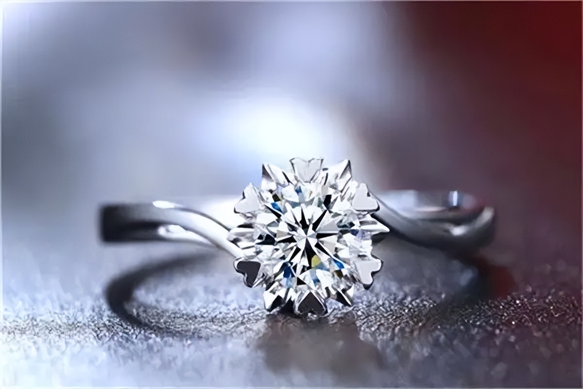 钻石白金戒指可以用牙膏清洗吗,怎样挑选钻石戒指