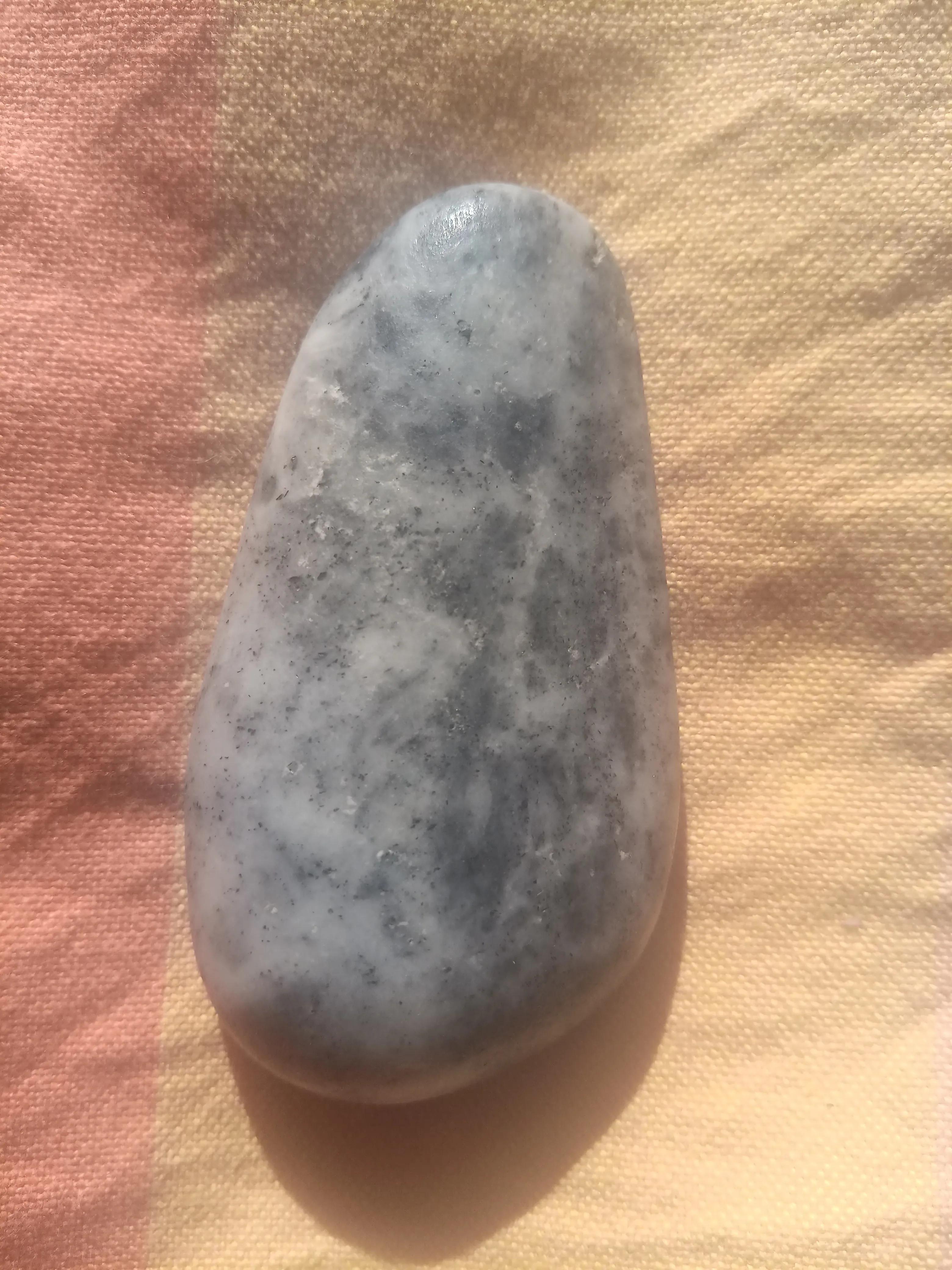 新疆戈壁滩和田玉怎么辨认,一块戈壁石图片