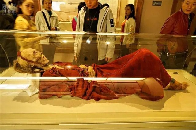 新疆挖出清代干尸,尘封16年的尸骨被挖出