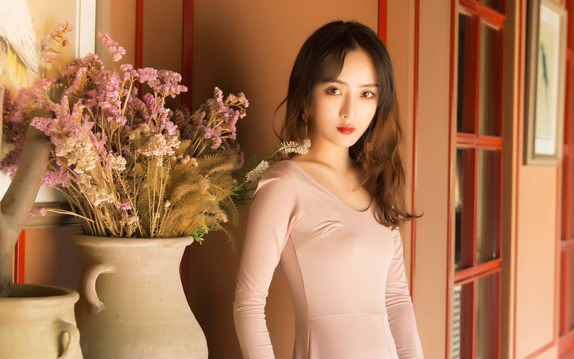 美白淡斑保湿精华平价,适合敏感肌的美白淡斑精华