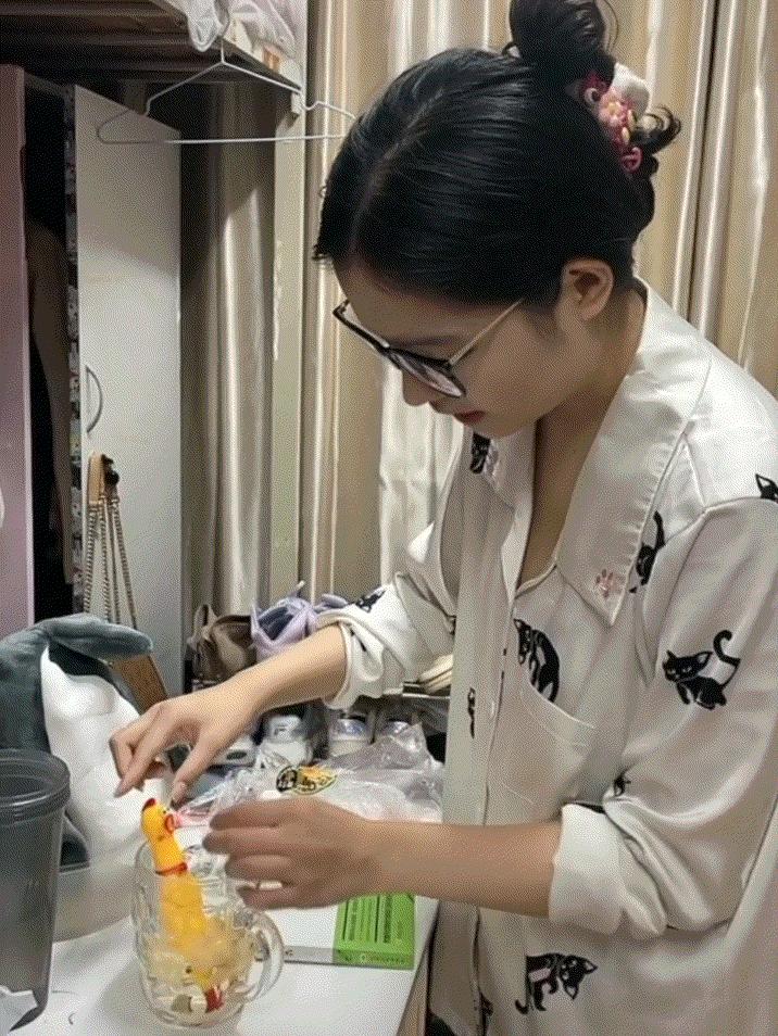 王蓉三娃妈是怎么火的,王蓉三娃妈怎么火的