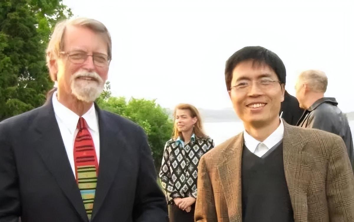 退还美籍，不惧美威逼利诱毅然回国，全美冠军：我只为中国而战