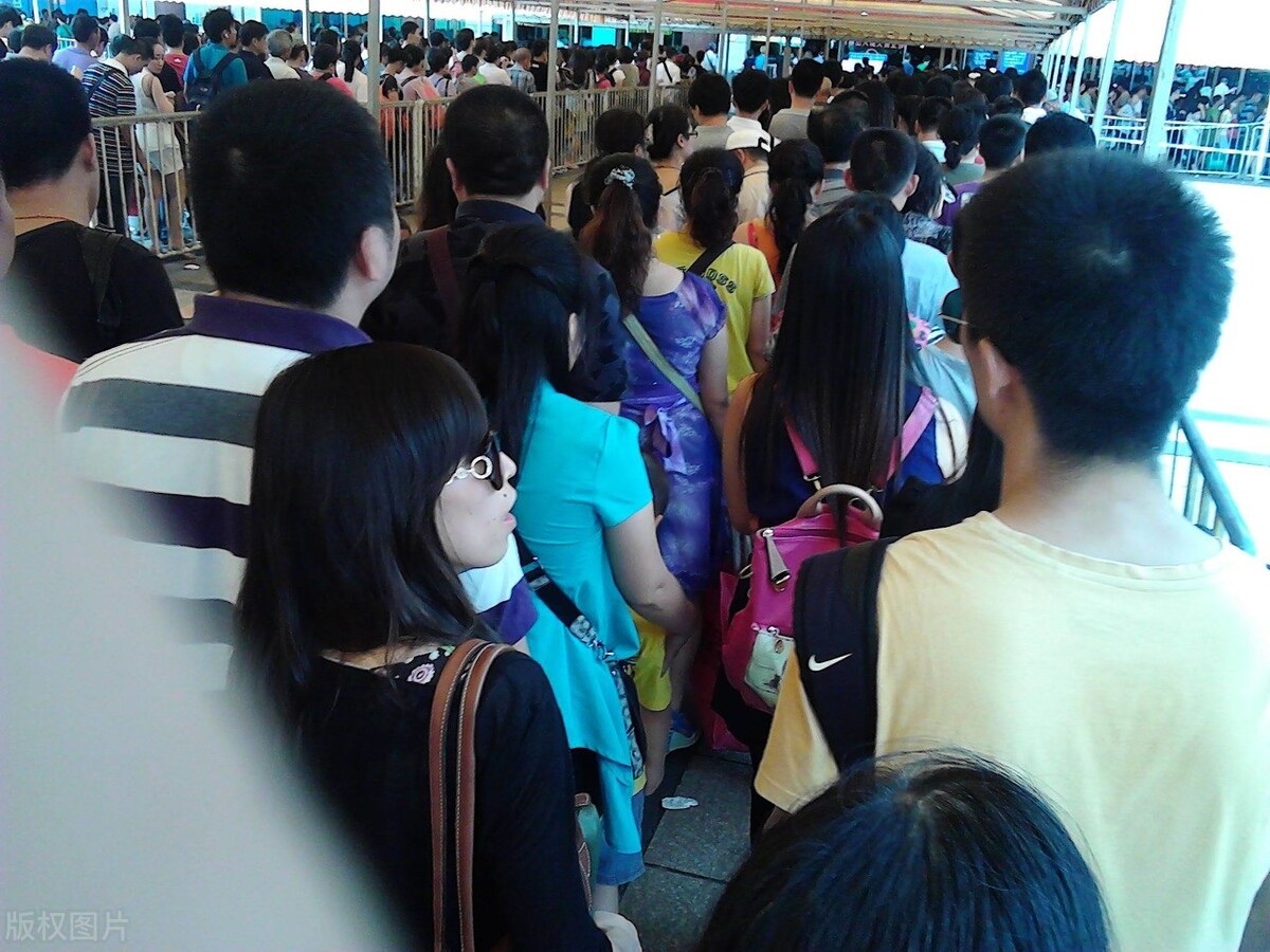 澳门出现求职难和招人难尴尬局面？自由开放的劳动力市场才是缓解用工和就业问题的有效办法