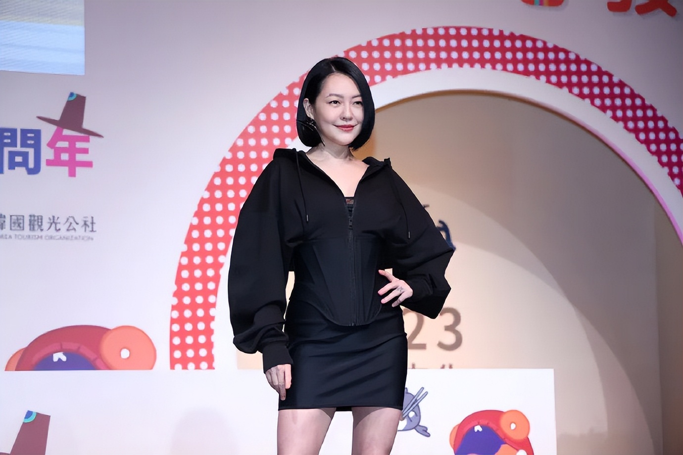 小s新造型曝光，还解锁了新身份，并透露去韩国会让具俊晔当导游