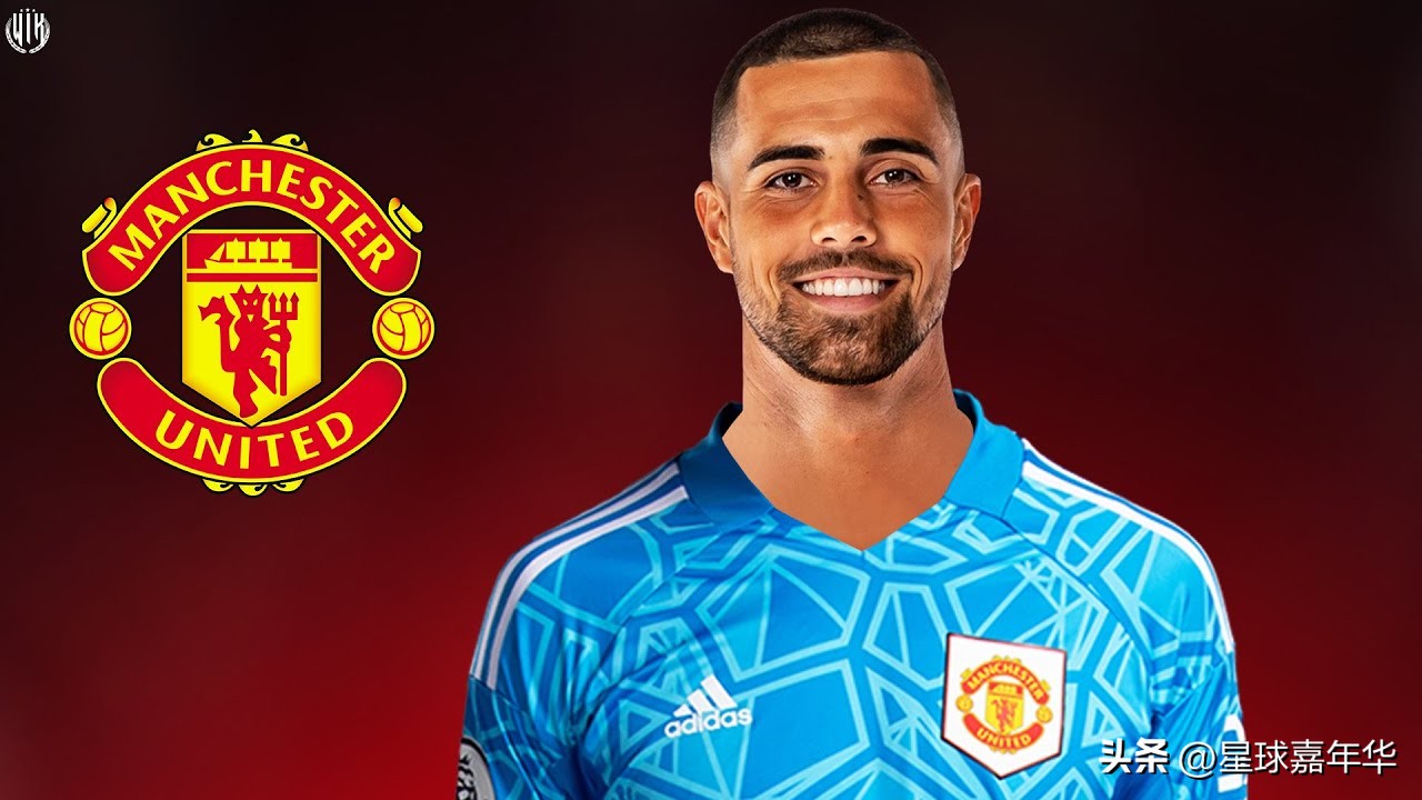 曼联巨星联手c罗,24岁c罗曼联和巴萨比赛