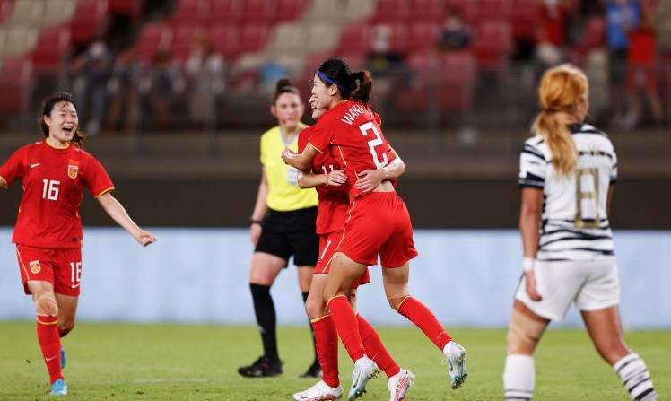 得了恐华症？中国女足又挽回男足的颜面，进球功臣颜值不亚于明星