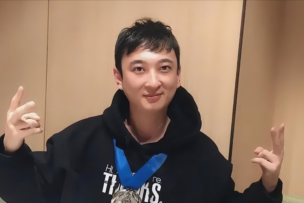 高铁掌掴事件发声处理结果,高铁掌掴事件各打五十大板引争议