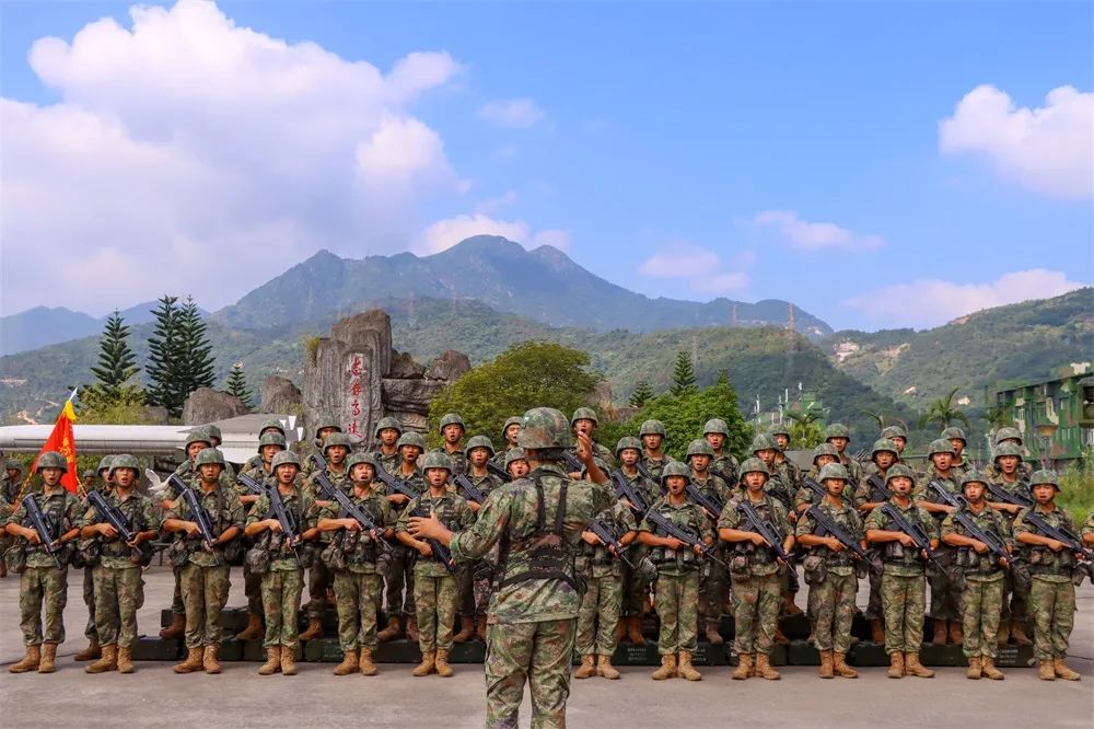 第71集团军：开展群众性文化活动，官兵欢度国庆