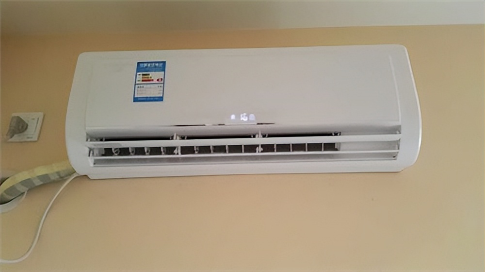 美的空调制热室外机漏水怎么解决,空调制热外机底部漏水水管不流水