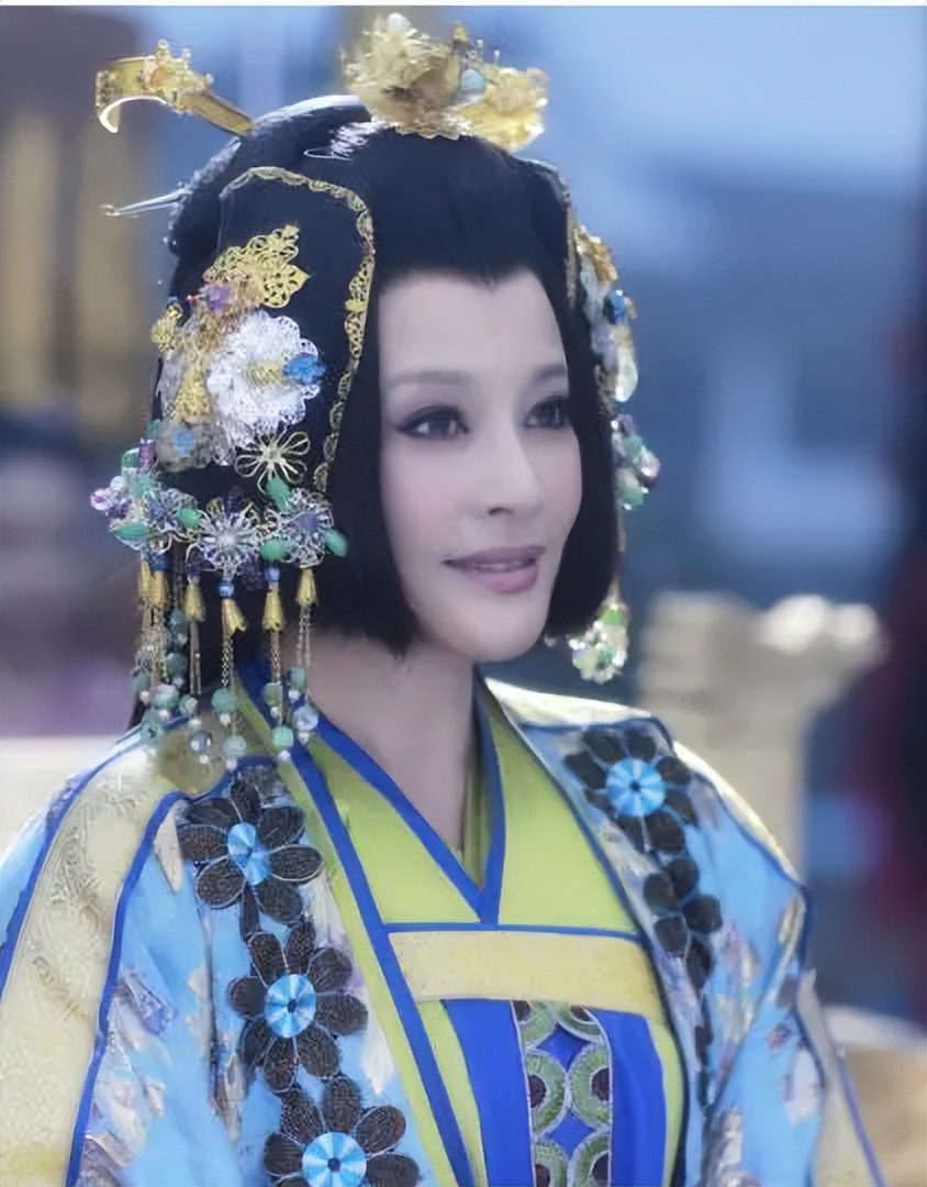 刘晓庆经历了4段婚姻,刘晓庆一生的爱情与婚姻