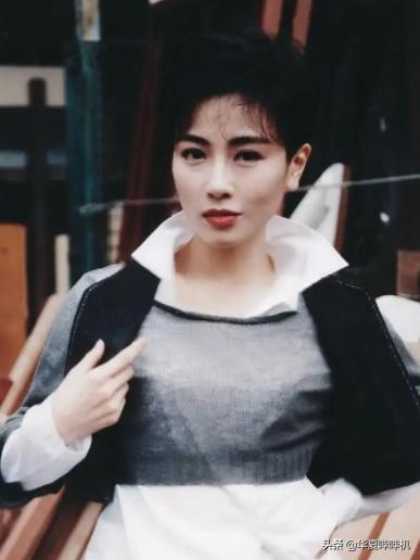 年少不知方脸好，错把网红当成宝，这些港姐不香吗？