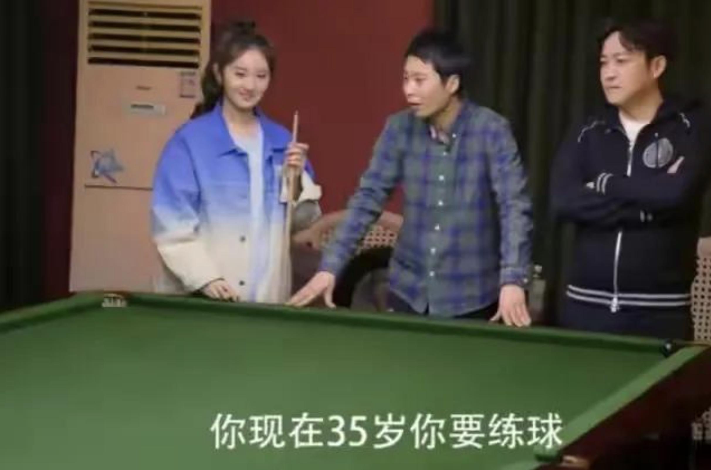 自己住豪宅娶娇妻，却对儿子30年不闻不问，晚年欲买豪车劝子回家