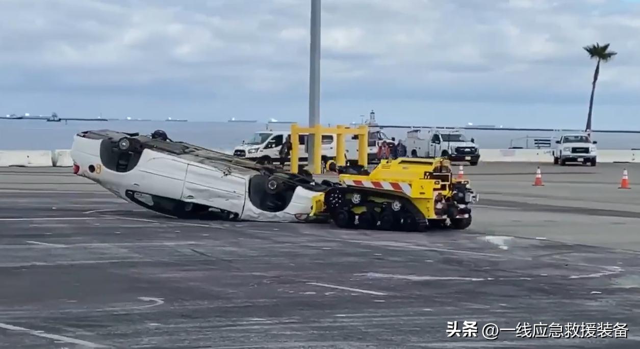 履带式消防机器人的历史,消防机器人履带式