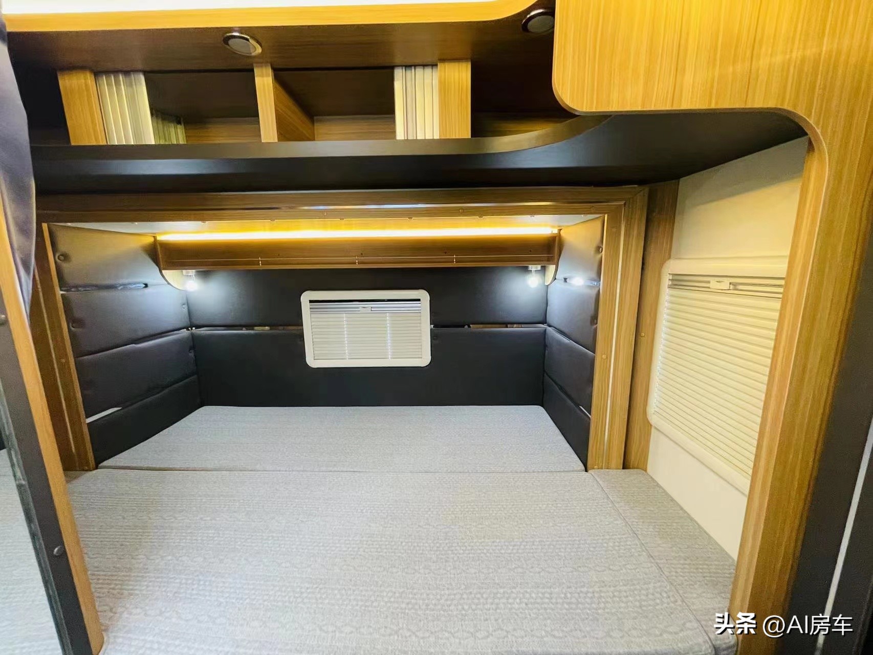 轻卡超大太阳能房车,800瓦太阳能配多大电池