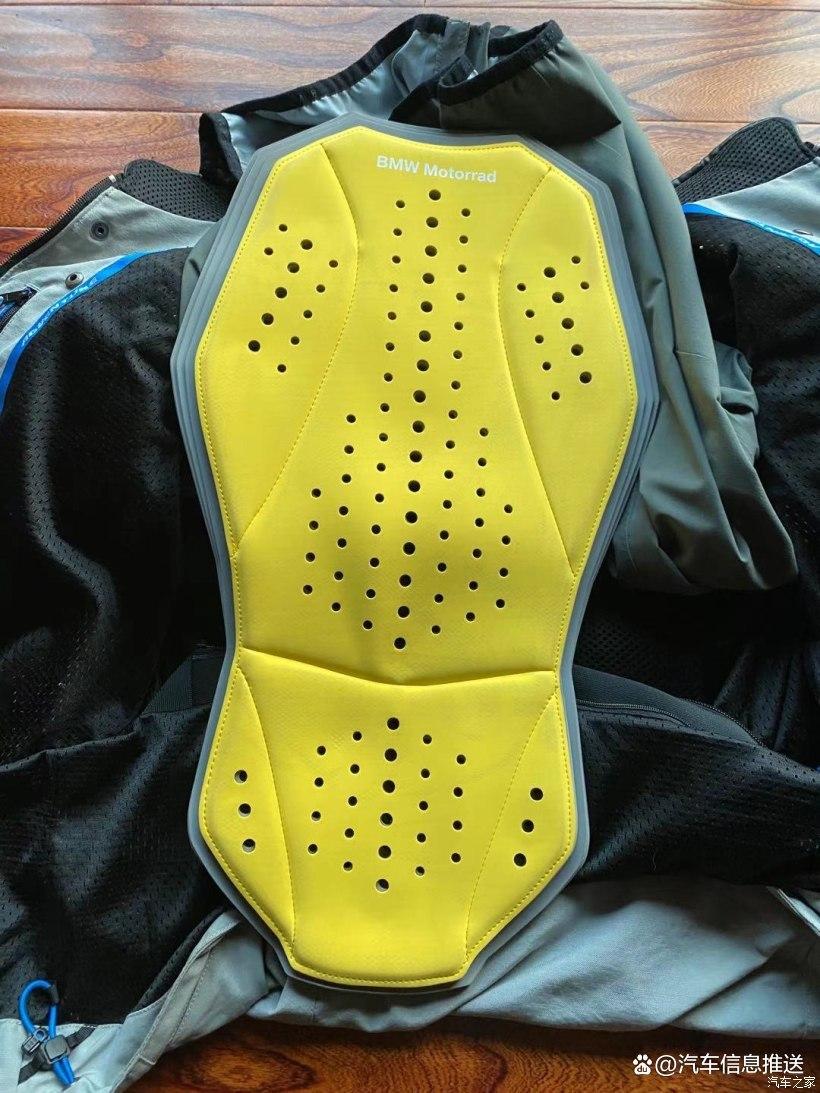 骑行必备的10件装备,新手入门要买什么骑行装备