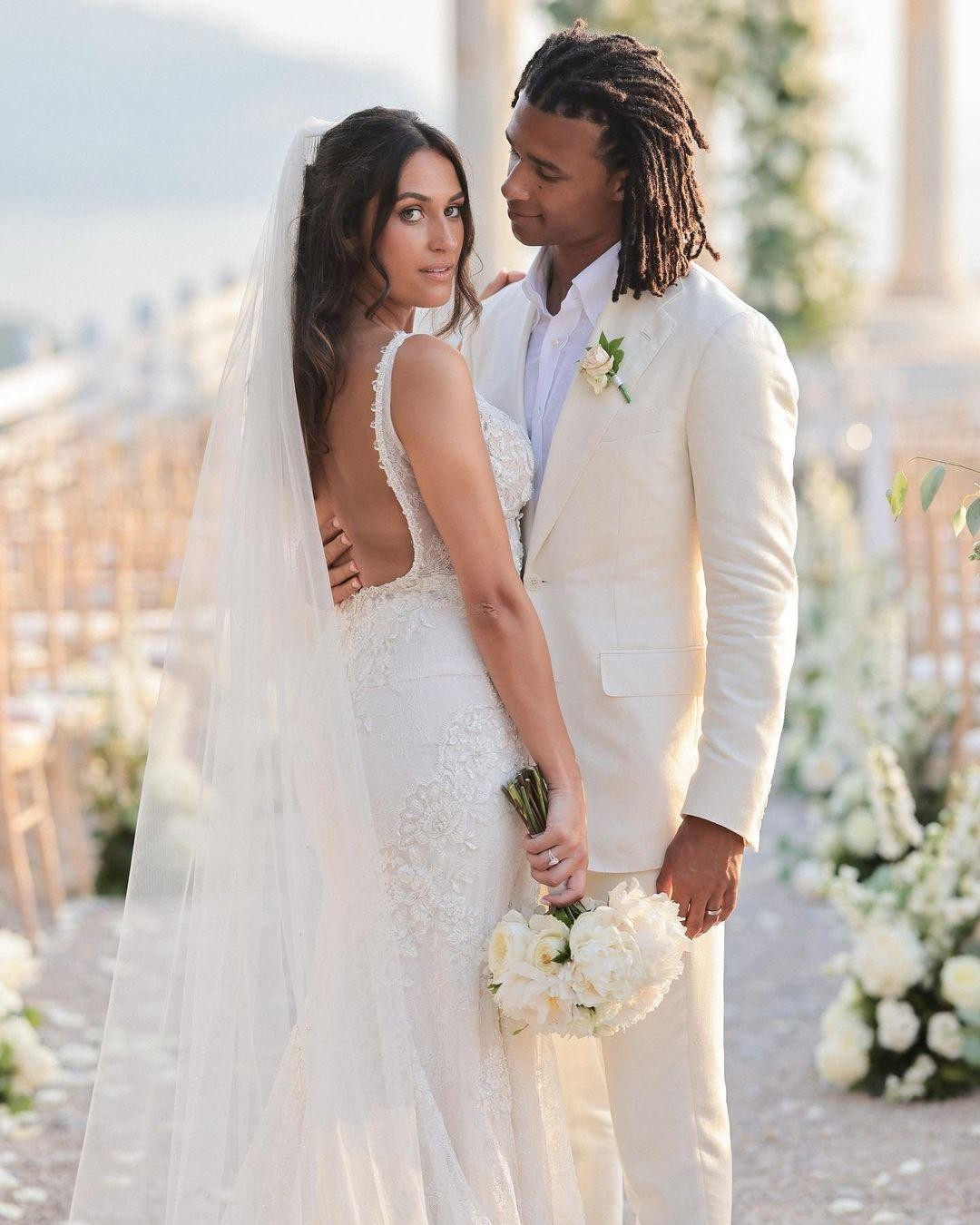 美女让荷兰“橙色旋风”坠入爱河