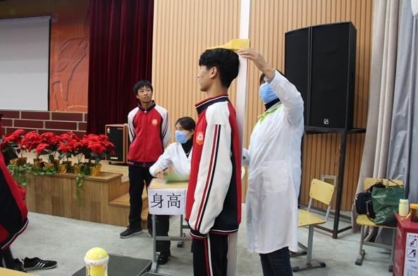 男生多少岁颜值定型,男生在几岁身高定型