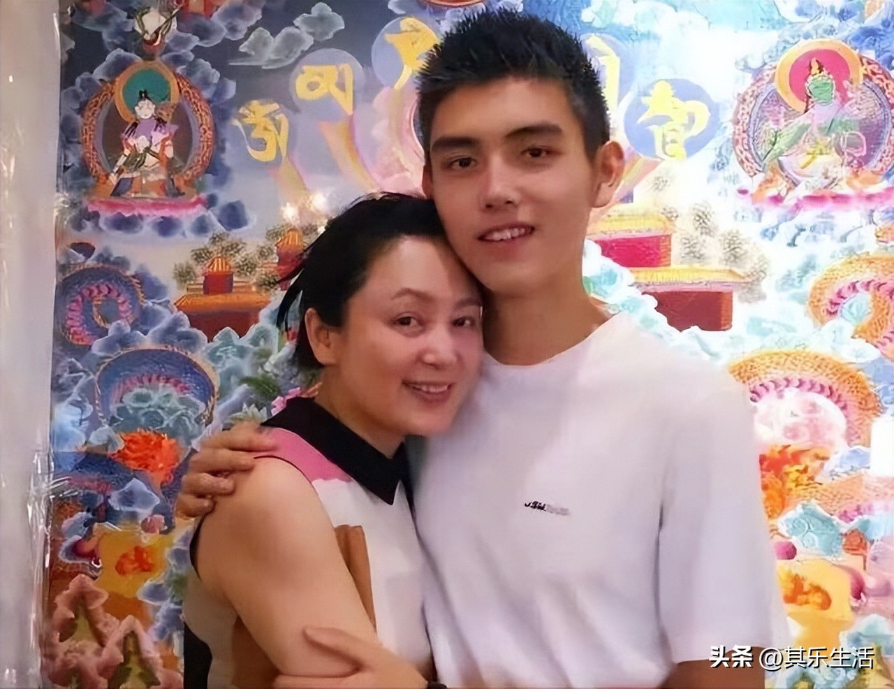 《新龙门客栈》被年轻人捧火了,《新龙门客栈》出演多久