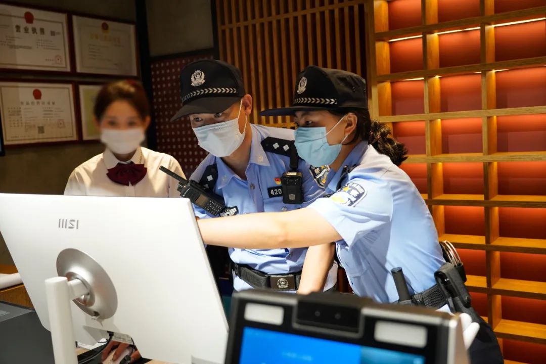 【夏季治安打击整治“百日行动”】天津公安开展第二次夏夜治安巡查宣防集中统一行动