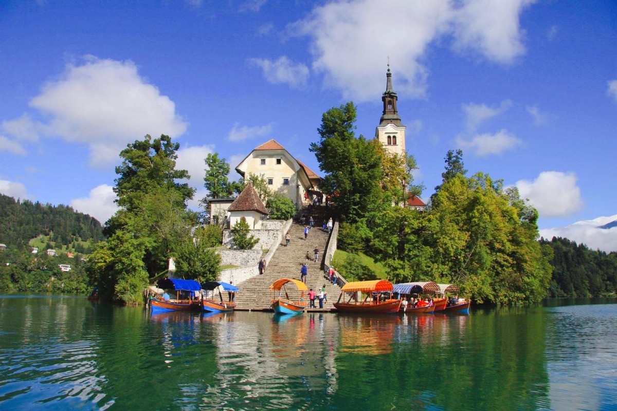 斯洛文尼亚在欧洲地图展示,斯洛文尼亚在地图哪