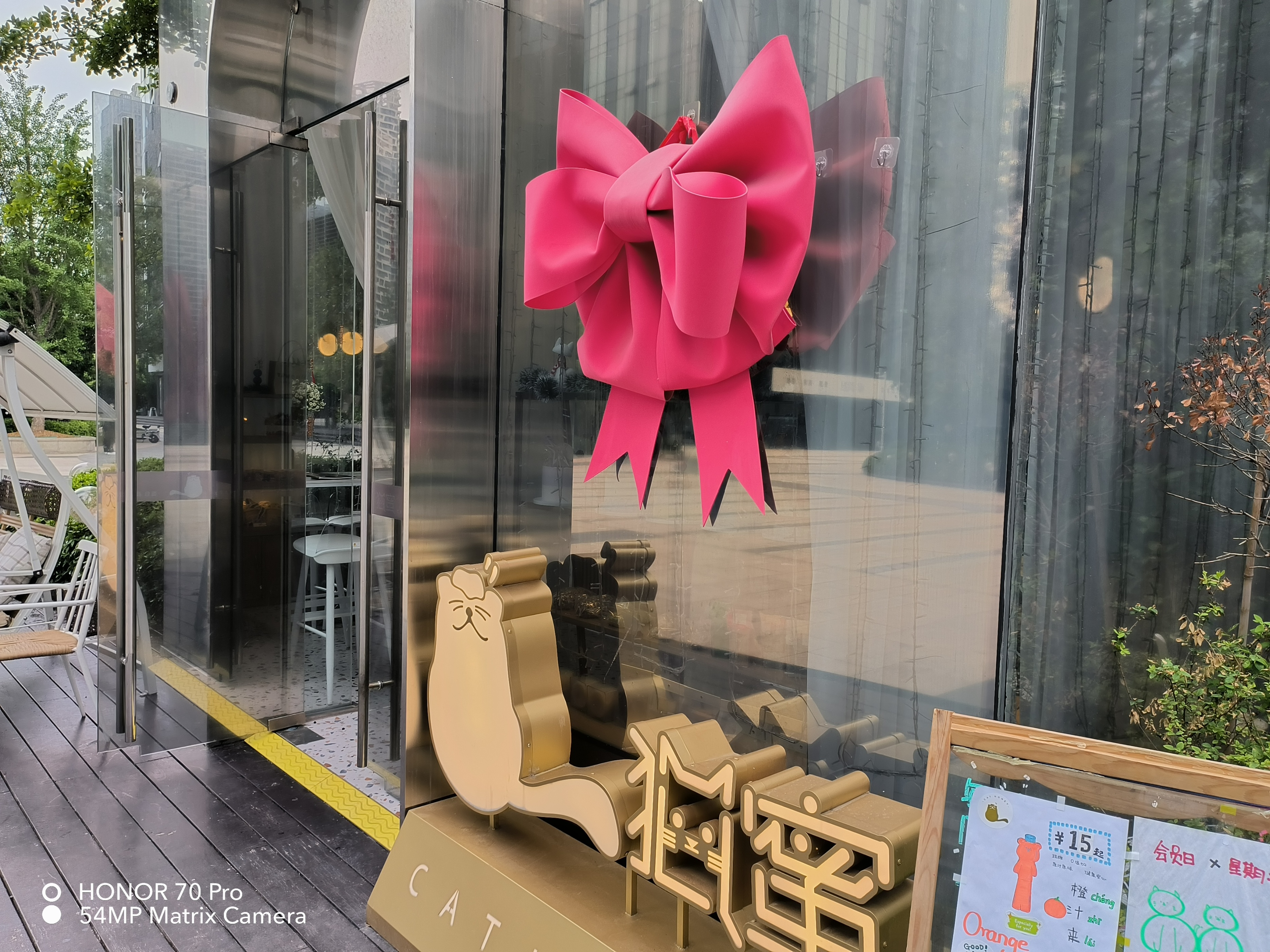 去年的荣耀70pro现在还值得买吗,荣耀70Pro基础配置