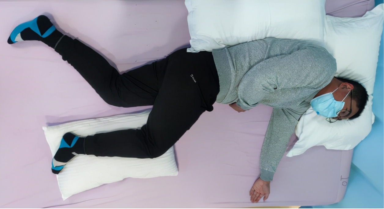 脑梗偏瘫后注意事项,脑梗偏瘫肢体恢复期最初锻炼方法