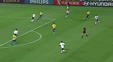 绝对巨星里瓦尔多全集,里瓦尔多罗圈腿