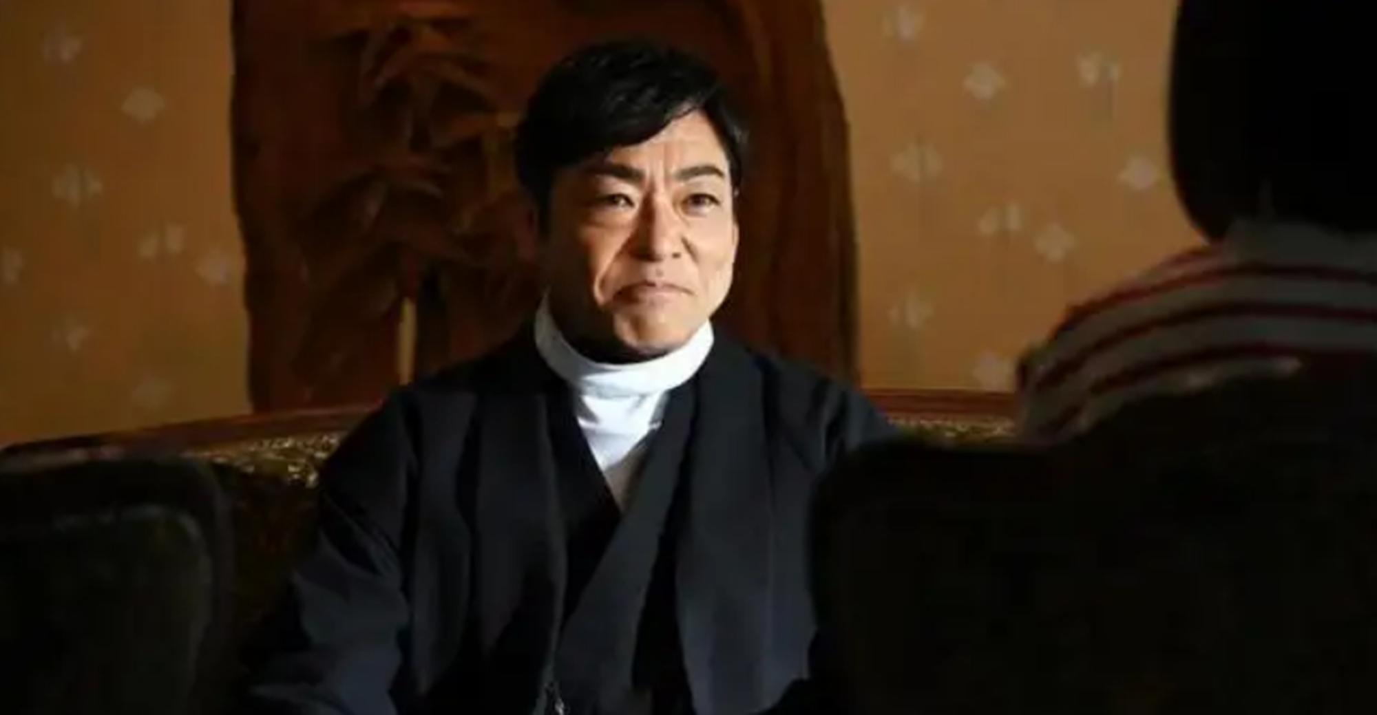 2022年，日本最丑陋的“性丑闻”，一个鞠躬道歉完事