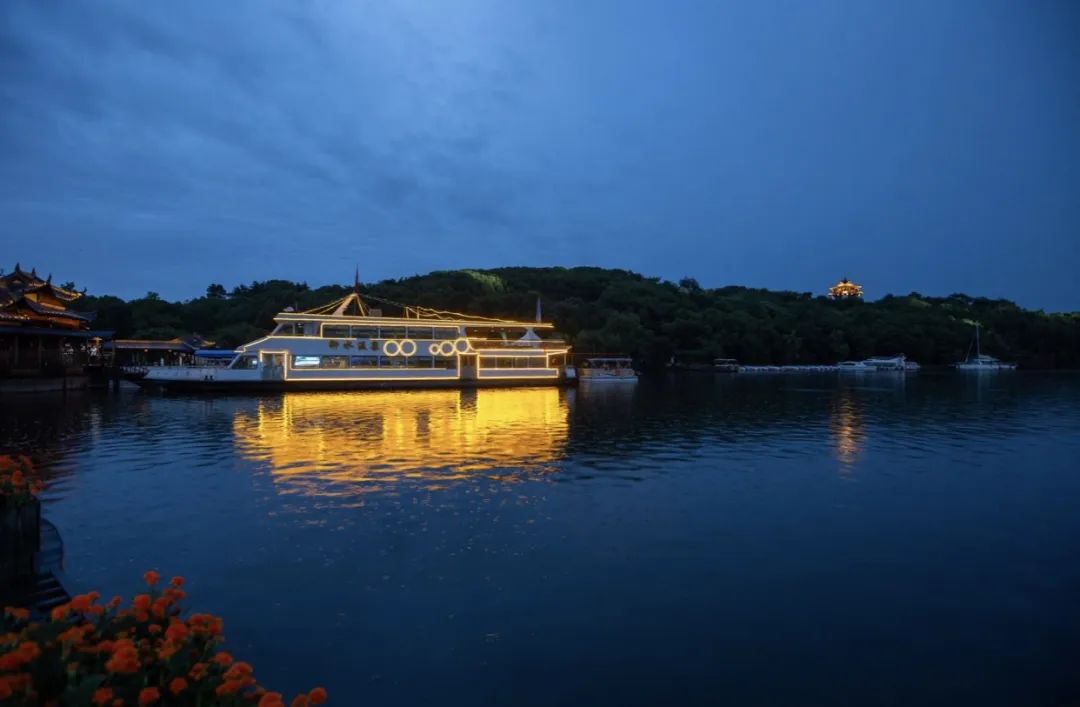 魔都温泉洗浴,江浙沪湖景温泉酒店