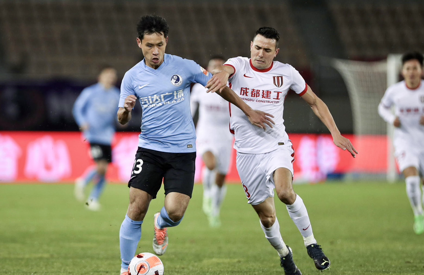 中国足球唯一的希望谢晖,谢晖的打法才是中国足球的出路