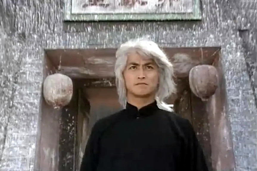 何家劲25岁到62岁,何家劲60岁还在唱歌吗