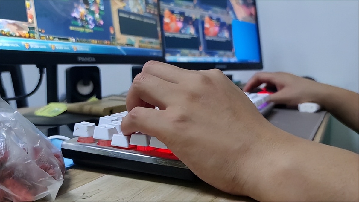 游戏代练养活了多少人,游戏代练是灰色产业吗