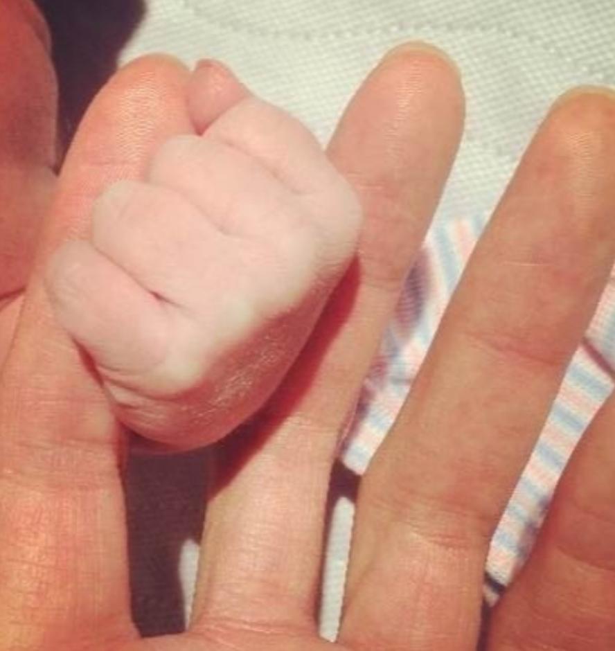 易建联和荆灵婚礼,易建联娶巴西宝贝