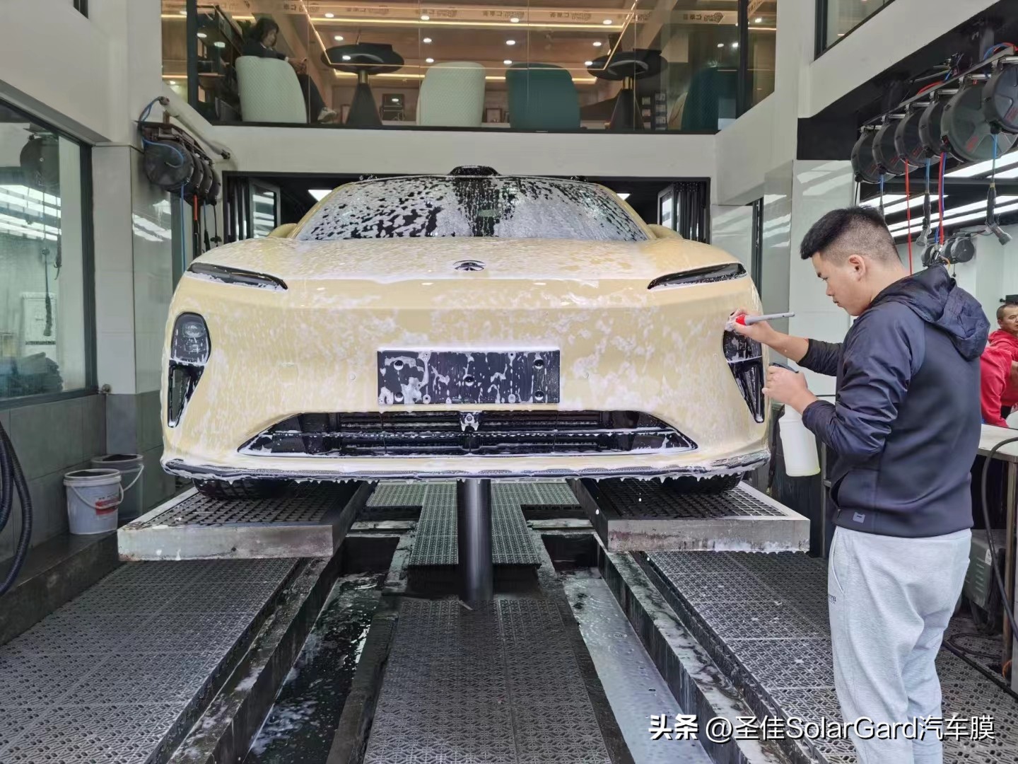 隐形车衣千万不要贴大灯,千万别选隐形车衣