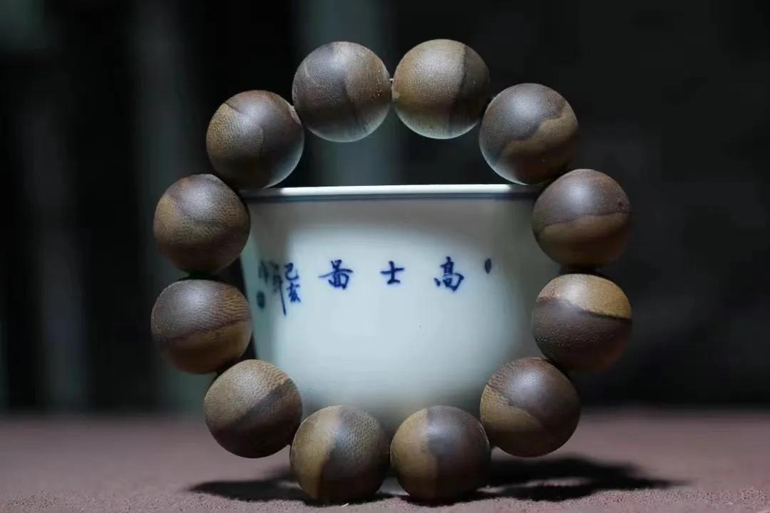 白奇楠和绿奇楠紫奇楠哪个贵,白奇楠与绿奇楠沉香