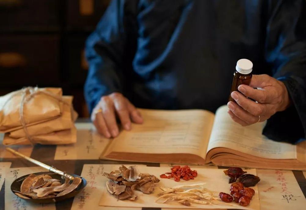 围绝经期综合征中医辨证心肾不交,绝经期肾阴阳两虚中医辨证